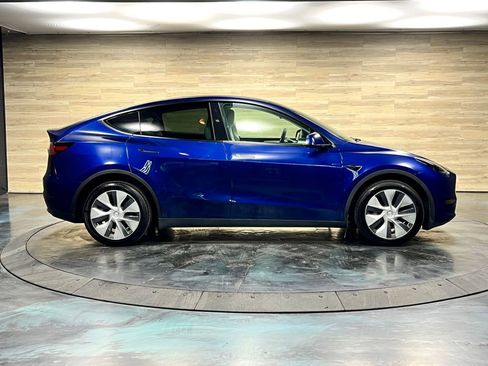Used 2023 Tesla Model Y Long Range AWD/4WD image 22
