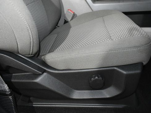 Used 2019 Ford F150 XLT image 14