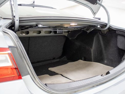 Used 2023 Chevrolet Malibu LS image 9