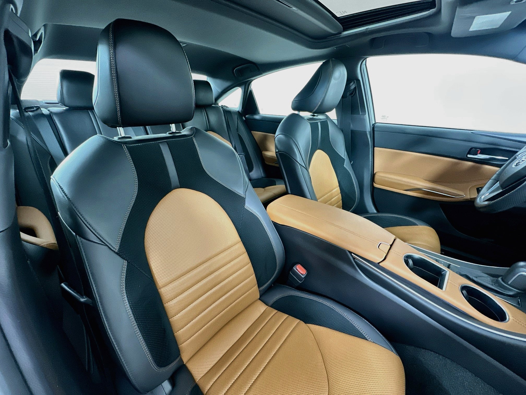 Used 2022 Toyota Avalon Touring w/ Advanced Safety Package FWD image 29