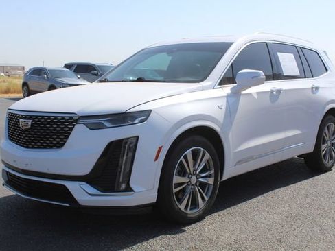 Used 2021 Cadillac XT6 Premium Luxury FWD image 11