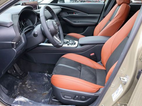 Used 2025 MAZDA CX-30 Carbon image 18