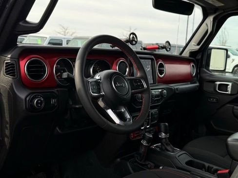 Used 2023 Jeep Gladiator Rubicon w/ Cold Weather Group image 14