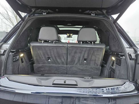 Used 2019 BMW X7 xDrive50i w/ Dynamic Handling Package image 18