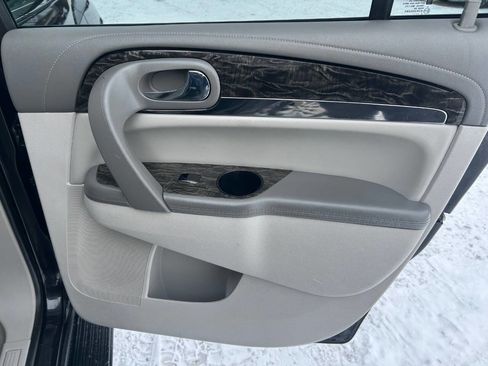 Used 2013 Buick Enclave Premium image 19