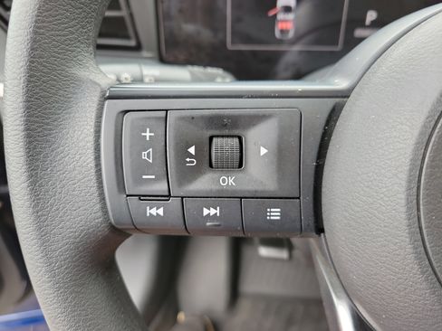 Used 2025 Nissan Kicks S image 20