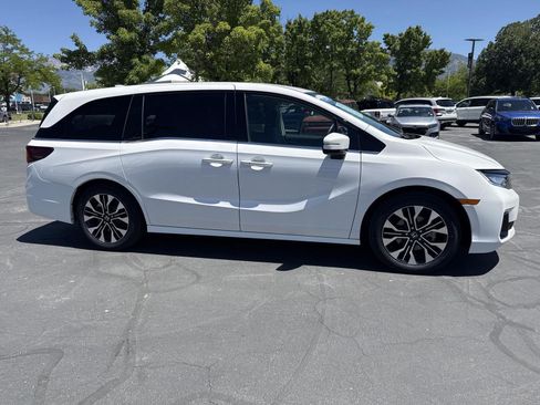 Certified 2025 Honda Odyssey Elite image 7