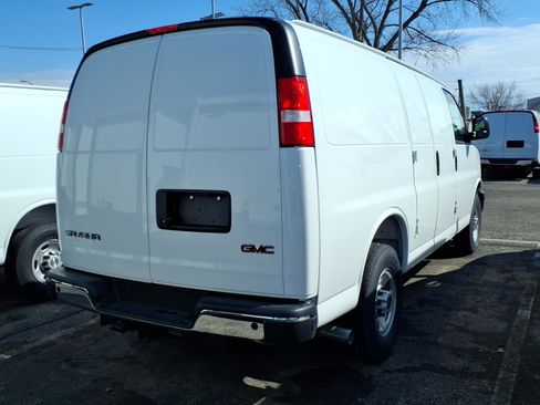 New 2025 GMC Savana 2500 w/ Driver Convenience Package RWD image 4