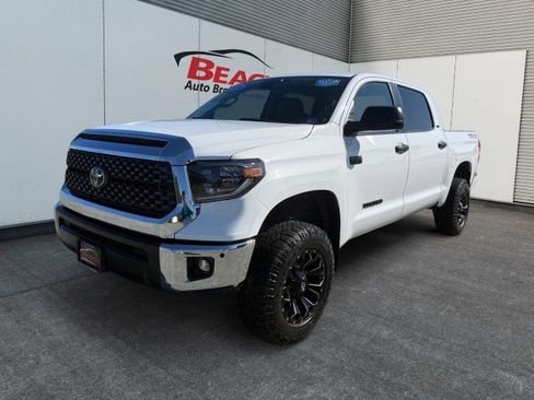 Used 2020 Toyota Tundra SR5 w/ TRD Off-Road Package AWD/4WD image 3
