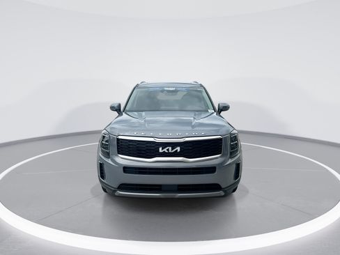 Used 2022 Kia Telluride EX w/ EX Premium Package FWD image 3