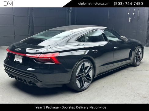 Used 2022 Audi RS e-tron GT w/ Year 1 Package image 7