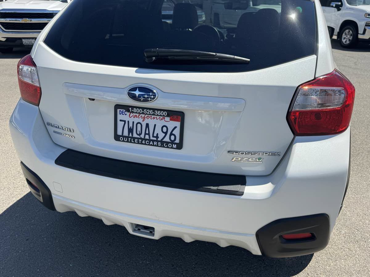 Used 2017 Subaru Crosstrek 2.0i Premium w/ Moonroof Package AWD/4WD image 9