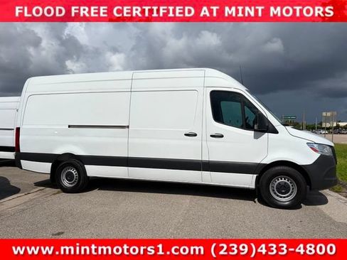 Used 2021 Mercedes-Benz Sprinter 2500 w/ Driver Convenience Package image 8