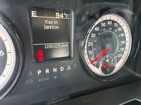 Used 2019 RAM 1500 Classic SLT AWD/4WD image 5