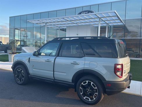 Used 2022 Ford Bronco Sport Outer Banks w/ Tech Package AWD/4WD image 17