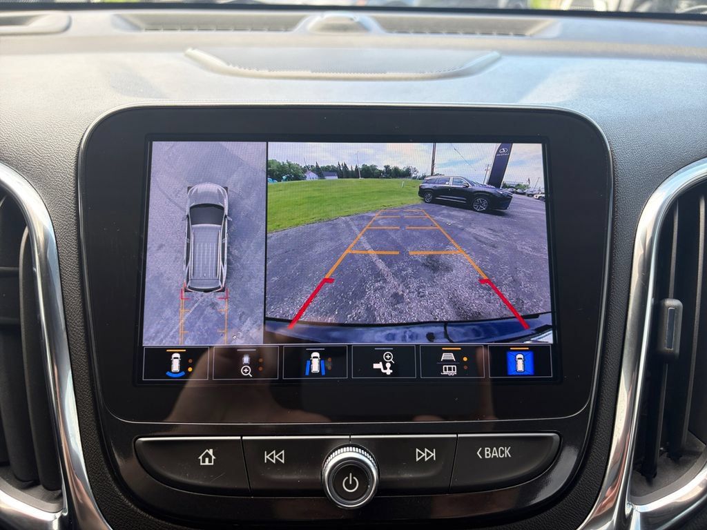 Used 2024 Chevrolet Equinox Premier AWD/4WD image 22