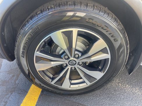 Certified 2023 Nissan Murano SV image 27