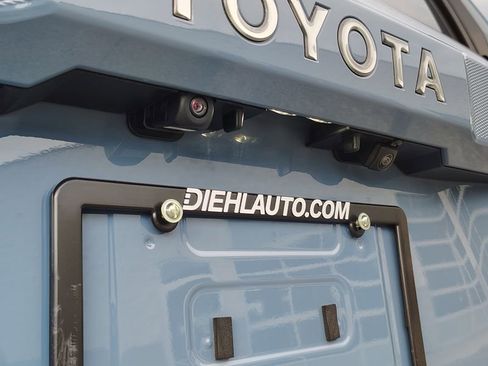 Used 2025 Toyota 4Runner Limited w/ Tow Technology Package AWD/4WD image 11