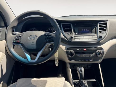 Used 2018 Hyundai Tucson SE AWD/4WD image 13