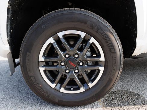 Used 2025 Toyota Tacoma SR image 13