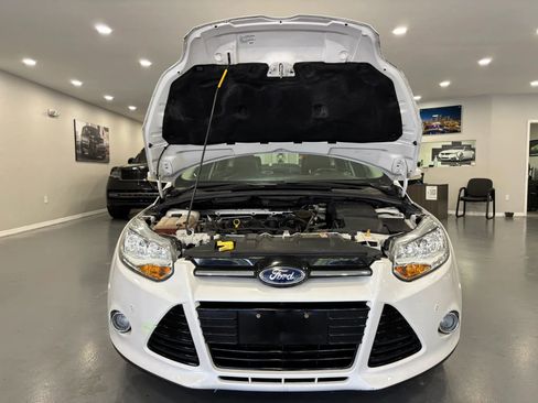 Used 2014 Ford Focus Titanium FWD image 41