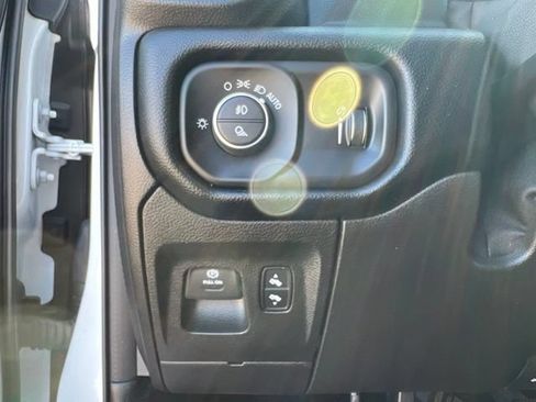 Used 2020 RAM 1500 Sport w/ Level 2 Equipment Group AWD/4WD image 23