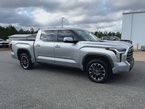 Used 2024 Toyota Tundra Limited image 2