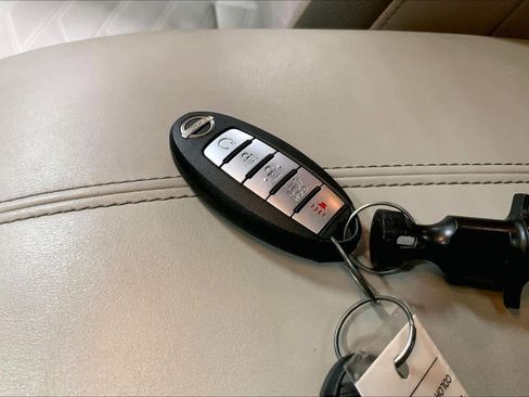 Used 2022 Nissan Pathfinder Platinum w/ Lighting Package (N93) image 14