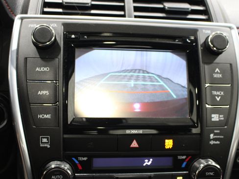 Used 2017 Toyota Camry XSE w/ Advanced Technology Package FWD image 16