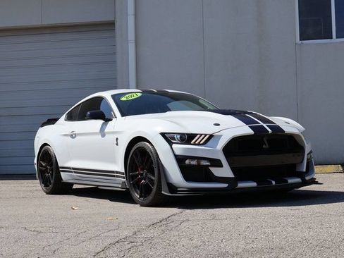 Used 2021 Ford Mustang Shelby GT500 w/ Technology Package RWD image 1