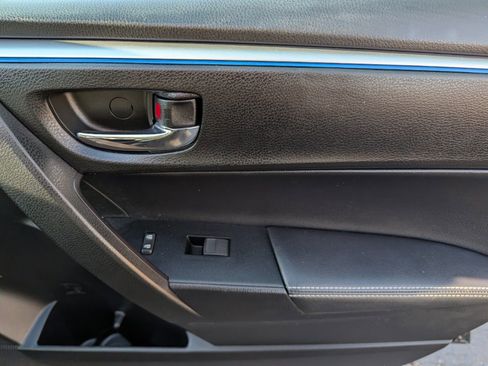 Used 2016 Toyota Corolla S FWD image 23