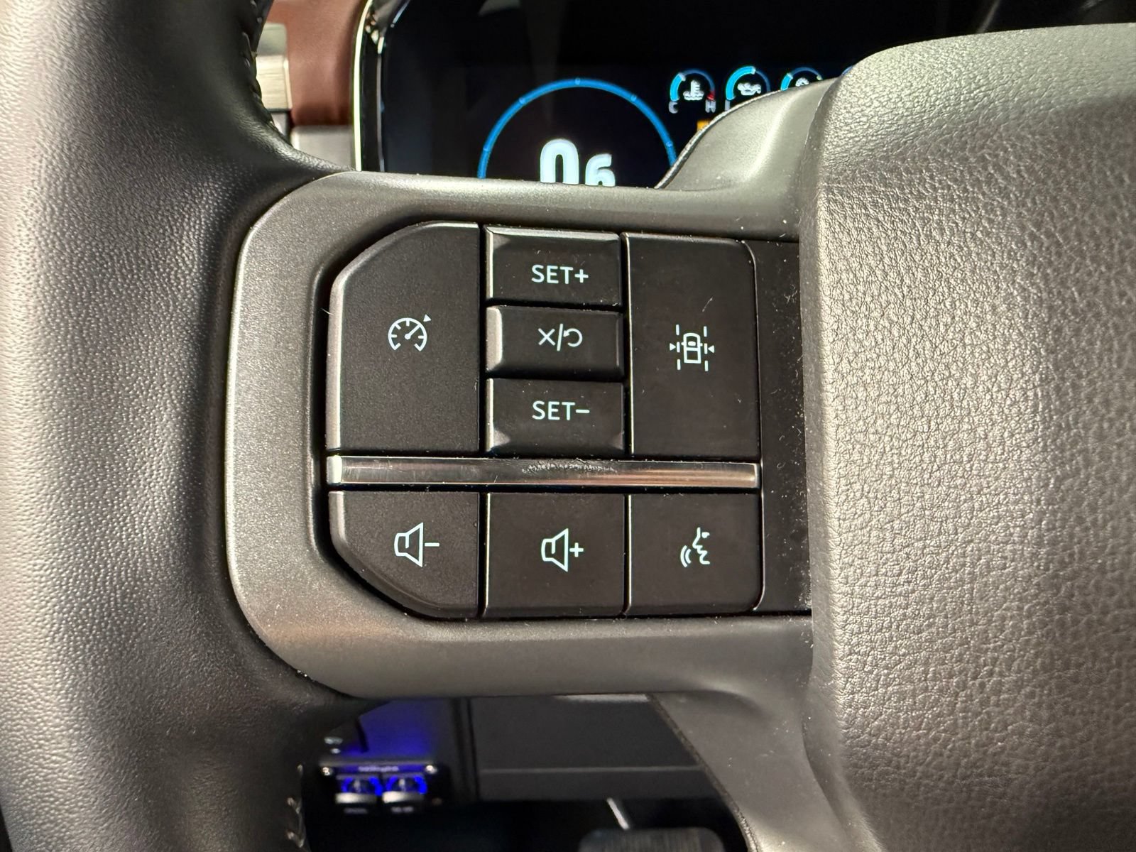 Used 2022 Ford F150 Lariat AWD/4WD image 30