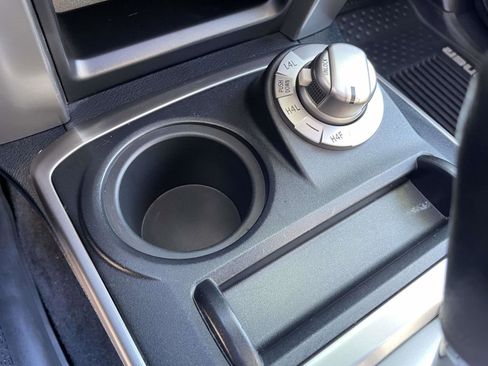 Used 2016 Toyota 4Runner Limited image 18