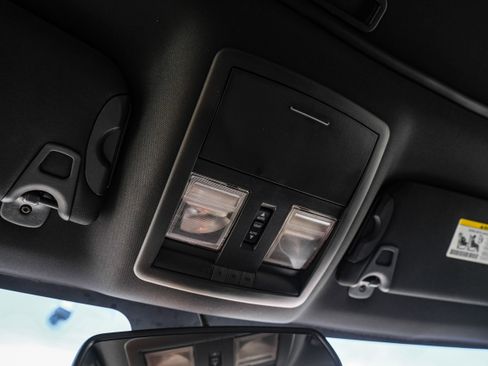 Used 2012 Dodge Challenger SRT8 RWD image 21