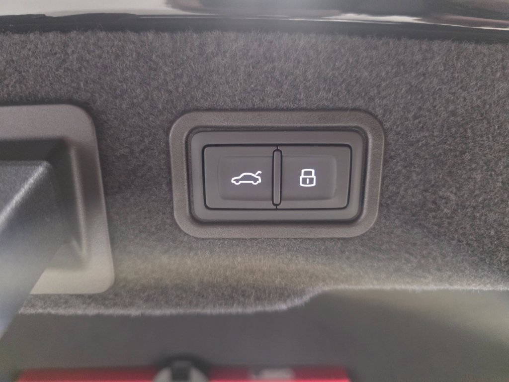 New 2027 Audi A8 L 3.0T AWD/4WD image 10