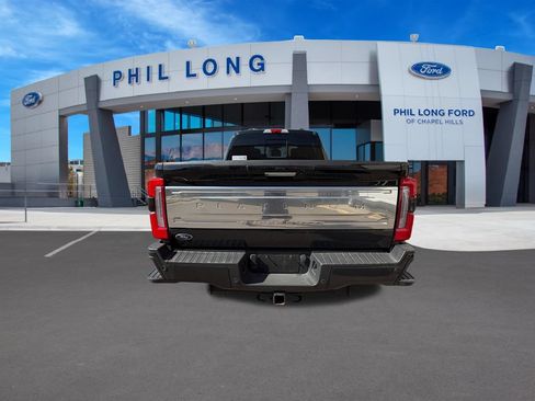 Used 2023 Ford F350 Platinum w/ FX4 Off-Road Package AWD/4WD image 4