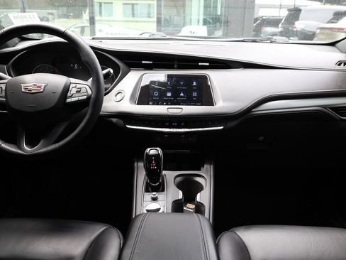 Used 2022 Cadillac XT4 Premium Luxury w/ Cold Weather Package FWD image 26