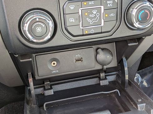 Used 2014 Ford F150 XLT w/ XLT Chrome Package image 25