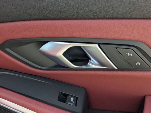 New 2025 BMW 330i xDrive Sedan w/ Premium Package image 35