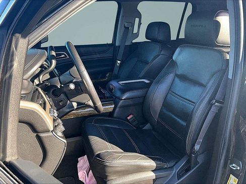 Used 2017 GMC Yukon Denali w/ Open Road Package image 25