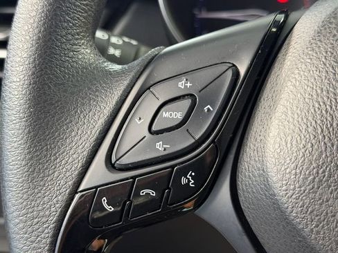 Used 2019 Toyota C-HR LE FWD image 22