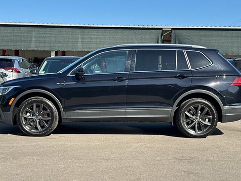Used 2024 Volkswagen Tiguan SE AWD/4WD image 7