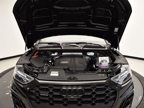 Certified 2025 Audi Q5 2.0T Premium Plus image 12