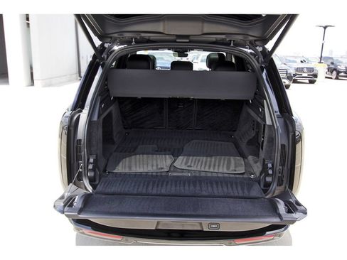 Used 2023 Land Rover Range Rover SE AWD/4WD image 28