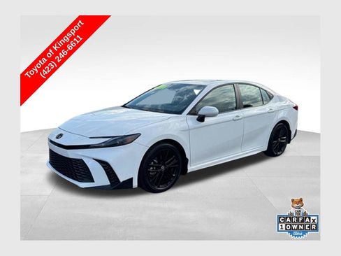 Used 2025 Toyota Camry SE w/ Convenience Package FWD image 1