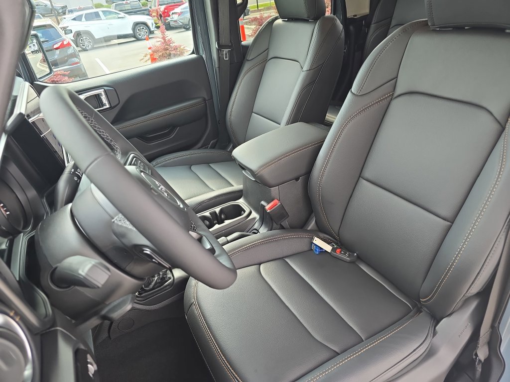 New 2026 Jeep Gladiator Mojave AWD/4WD image 15