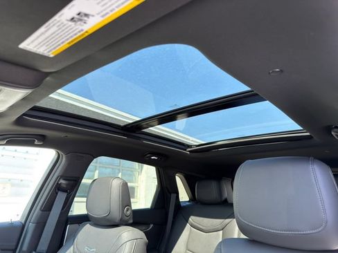 New 2026 Cadillac XT5 Sportv w/ LPO, Onyx Lite Package AWD/4WD image 23