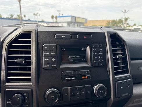Used 2018 Ford F250 XL w/ Power Equipment Group AWD/4WD image 16