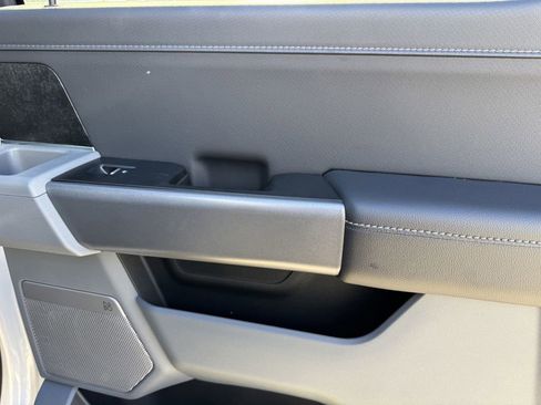 Used 2025 Ford F150 Lightning Flash image 10