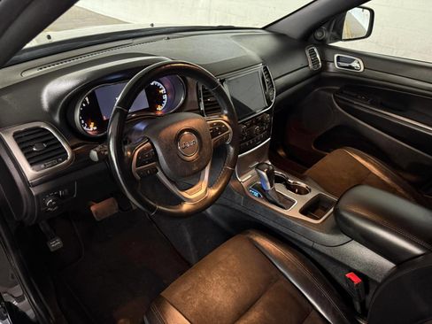 Used 2021 Jeep Grand Cherokee Laredo X image 6